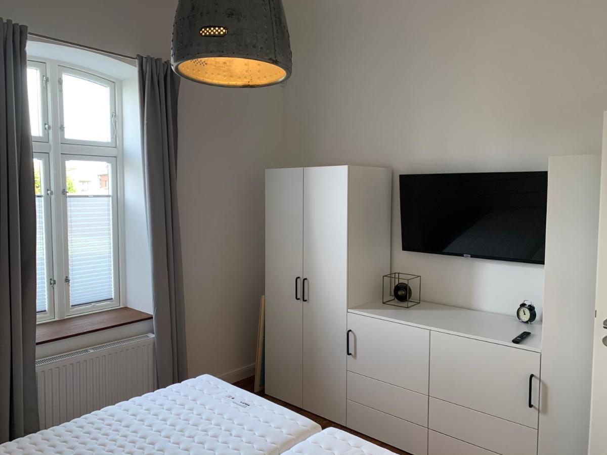 Altes Bahnhofsvorsteherhaus Wohnung Unten Husum  Luaran gambar