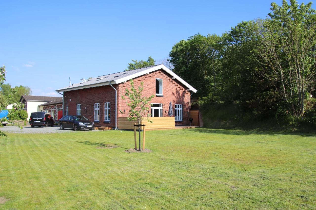 Altes Bahnhofsvorsteherhaus Wohnung Unten Husum  Luaran gambar