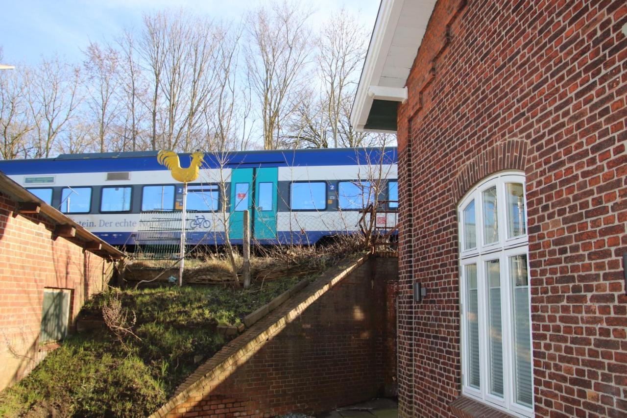 Altes Bahnhofsvorsteherhaus Wohnung Unten Husum  Luaran gambar